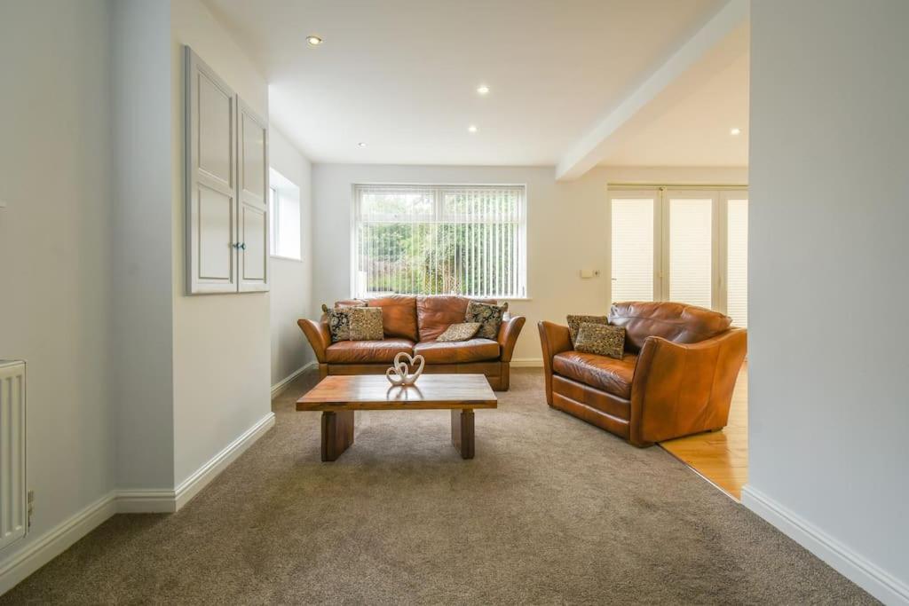 Luxurious & Tranquil Riverside Getaway Great Harwood Eksteriør bilde