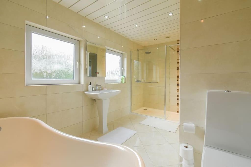 Luxurious & Tranquil Riverside Getaway Great Harwood Eksteriør bilde